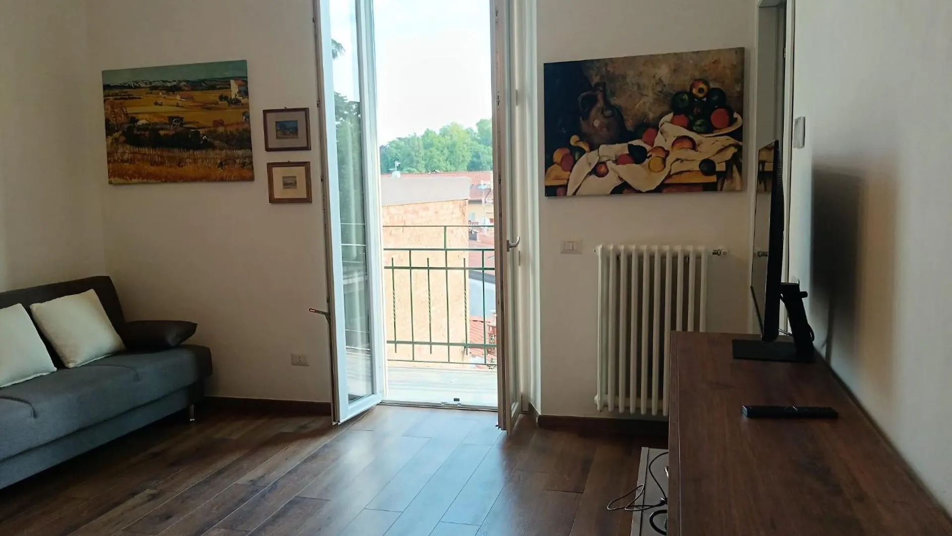 La Cornice Nel Centro-502 Βαρέζε