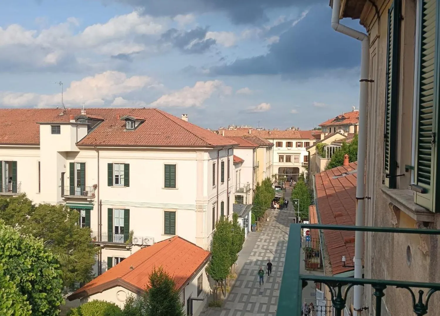 La Cornice Nel Centro-502 Βαρέζε 0*,  Ιταλία